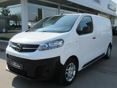 Używany Opel Vivaro-e Combi Edition 100 kW (136 KM) 2022 Van