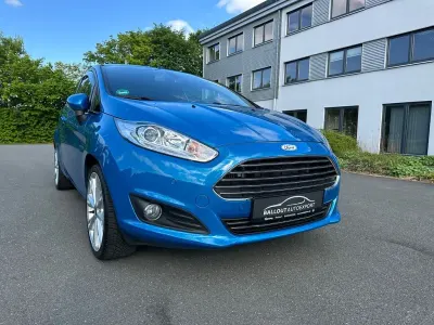 Używany Ford Fiesta Titanium 101 KM (74 kW) 2016 Niebieski Hatchback