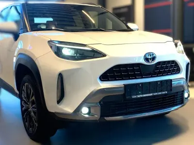 Second-hand Toyota Yaris Cross 116 CP (85 kW) 2024 Alb SUV