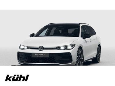 Oryxweiß perlmutteffekt Neu 2025 VW Passat R-line Kombi | 80.155 €