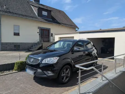Gebraucht SsangYong Korando 149 PS (109 kW) 2013 Schwarz SUV