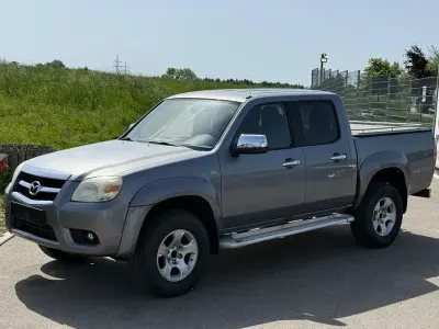 Używany Mazda BT-50 143 KM (105 kW) 2009 Szary Pickup