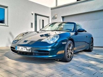 Begagnad Porsche 911 Carrera 4 Cabriolet 320 HK (235 kW) 2004 Grön Cab