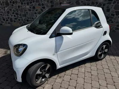 Usata Smart ForTwo Coupé 60 kW (82 CV) 2023 Bianco Utilitaria