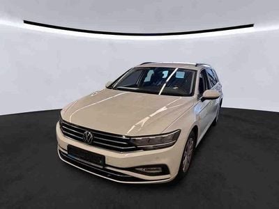Weiß Gebraucht 2021 VW Passat Business Kombi | 12.690 € (Guter Preis)