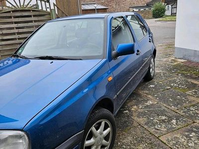 Blau Gebraucht 1995 VW Golf III Kleinwagen | 2.450 €
