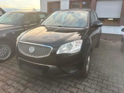 Gebraucht SsangYong Korando 150 PS (110 kW) 2013 Schwarz SUV
