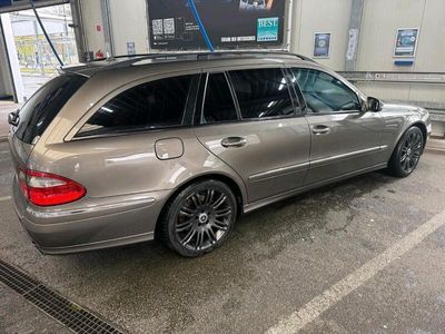 Mercedes E280