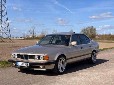 Gebraucht BMW 730 188 PS (138 kW) 1992 Gold Limousine
