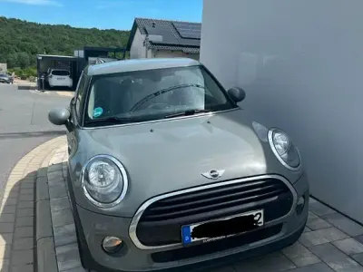 Usado Mini Cooper 136 CV (100 kW) 2018 Gris Utilitario