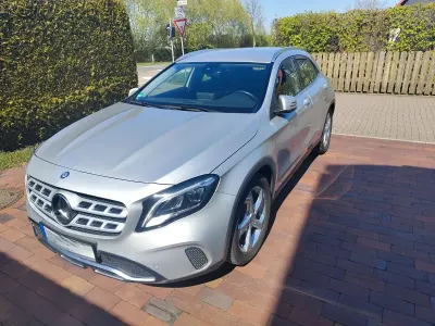 Brugt Mercedes GLA180 122 HK (89 kW) 2017 Sølv SUV