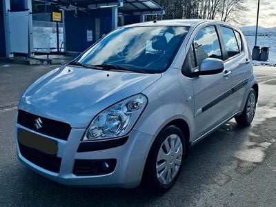 Gebraucht Suzuki Splash 94 PS (69 kW) 2011 Silber Kleinwagen