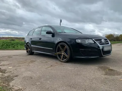 Gebraucht VW Passat R 300 PS (220 kW) 2010 Schwarz Kombi