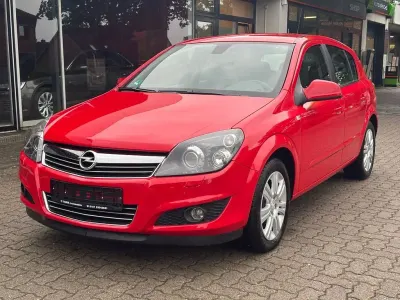 Gebraucht Opel Astra 140 PS (102 kW) 2009 Rot Limousine