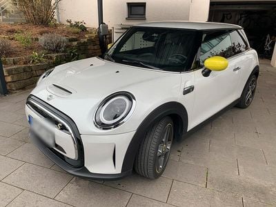 Gebraucht Mini Cooper SE 134 kW (183 PS) 2023 Weiß Kleinwagen
