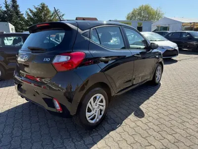 Brugt Hyundai i10 Select 67 HK (49 kW) 2020 Sort Hatchback