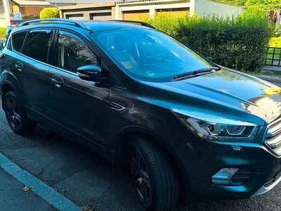 Używany Ford Kuga Titanium 120 KM (88 kW) 2017 Szary SUV