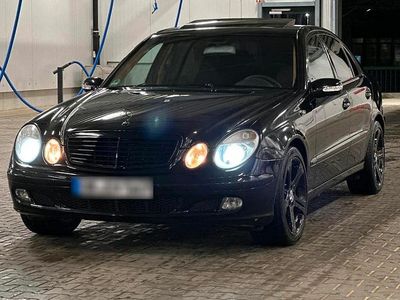 Gebraucht Mercedes E220 150 PS (110 kW) 2005 Schwarz Limousine