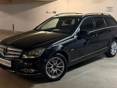 Gebraucht Mercedes C220 Avantgarde 170 PS (125 kW) 2011 Schwarz Limousine