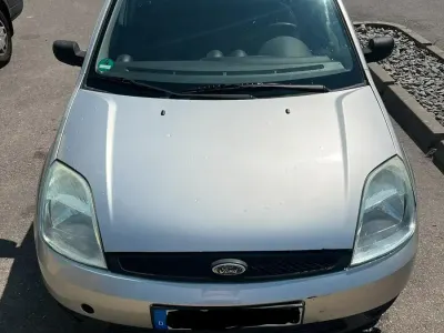 Gebraucht Ford Fiesta 69 PS (50 kW) 2003 Grau Kleinwagen