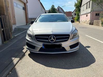 gebraucht Mercedes A200 AMG Line AMG Line