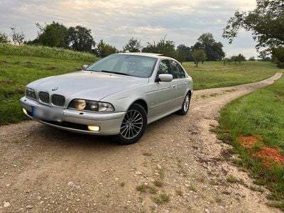 BMW 528