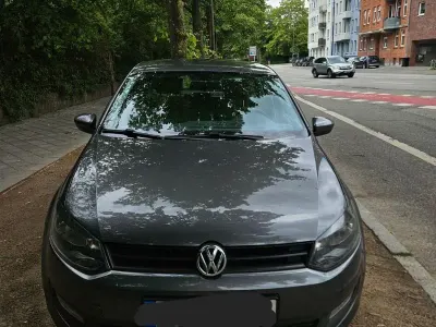 Gebraucht VW Polo 90 PS (66 kW) 2013 Grau Kleinwagen