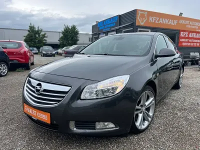 Gebraucht Opel Insignia 131 PS (96 kW) 2009 Schwarz Limousine