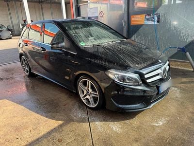 Mercedes B200
