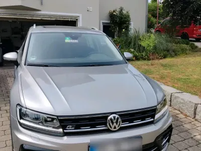 Gebraucht VW Tiguan R-line 190 PS (139 kW) 2019 Silber SUV