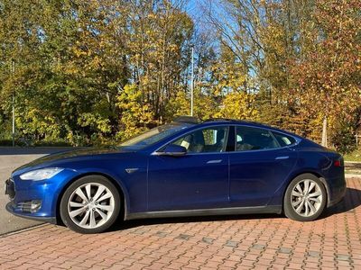 Blau Gebraucht 2016 Tesla Model S Kleinwagen | 16.000 € (Guter Preis)