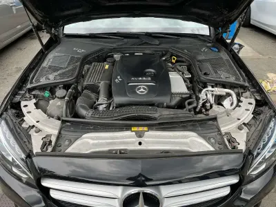 Gebraucht Mercedes C350e Avantgarde 211 PS (155 kW) 2017 Schwarz Kombi