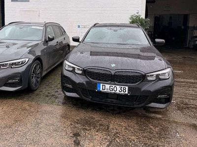 Gebraucht BMW 320e M Sport 190 PS (139 kW) 2020 Saphirschwarz Kombi