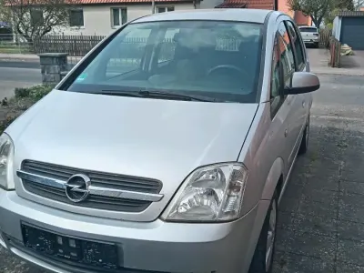 Używany Opel Meriva 101 KM (74 kW) 2004 Szary Minivan