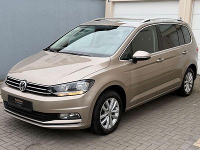 Gebraucht VW Touran Highline 116 PS (85 kW) 2017 Beige Van / Kleinbus