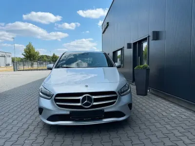 Gebraucht Mercedes B200 150 PS (110 kW) 2021 Silber Kleinwagen