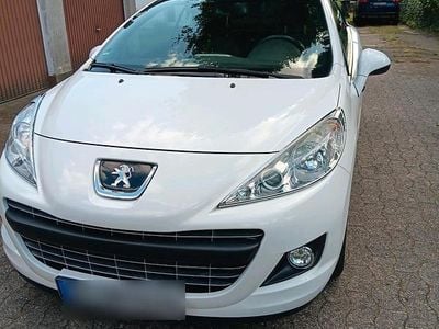 Gebraucht Peugeot 207 CC 112 PS (82 kW) 2014 Weiß Cabrio