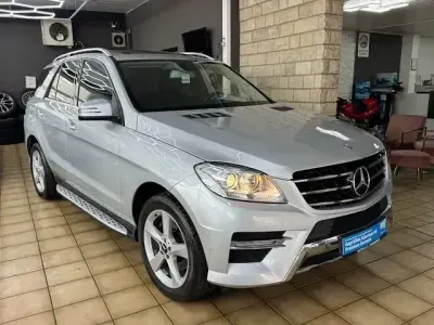Gebraucht Mercedes ML350 AMG line 258 PS (189 kW) 2013 Silber SUV