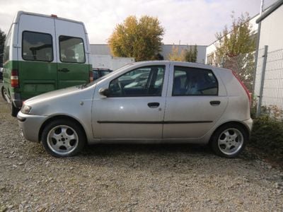 gebraucht Fiat Punto 1.9 JTD SX~Klimaanlage~EURO-3 KAT-¤ 999,-