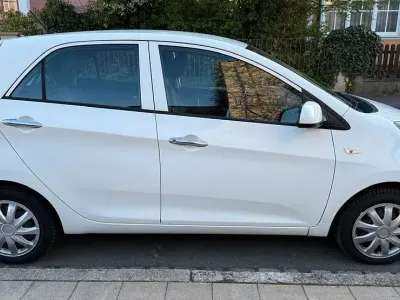 Używany Kia Picanto Edition 7 69 KM (50 kW) 2013 Biały Hatchback