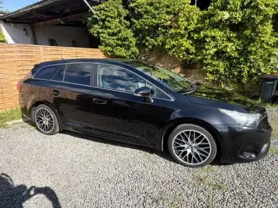 Gebraucht Toyota Avensis Business Edition 143 PS (105 kW) 2016 Schwarz Kombi