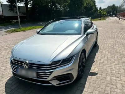 Gebraucht VW Arteon 190 PS (139 kW) 2019 Silber Kleinwagen
