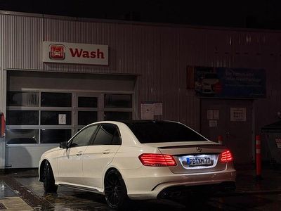 Gebraucht Mercedes E500 AMG 408 PS (300 kW) 2014 Weiß Limousine