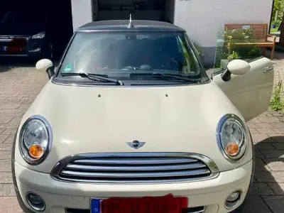 Gebraucht Mini Cooper 122 PS (89 kW) 2010 Weiß Kleinwagen