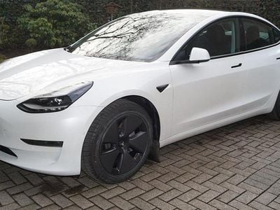 Begagnad Tesla Model 3 Long Range AWD 324 kW (441 HK) 2021 Vit Sedan