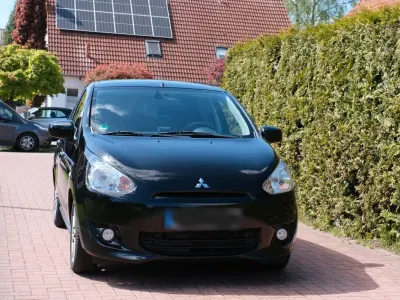 Gebraucht Mitsubishi Space Star 80 PS (58 kW) 2014 Schwarz Van / Kleinbus