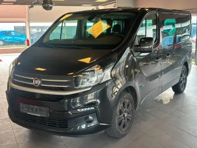 Gebraucht Fiat Talento Family 145 PS (106 kW) 2017 Schwarz Van / Kleinbus