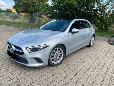 Gebraucht Mercedes A200 Progressive 163 PS (119 kW) 2019 Silber Limousine
