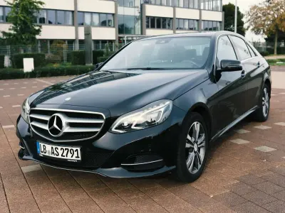 Gebraucht Mercedes E300 Avantgarde 231 PS (169 kW) 2017 Schwarz Limousine