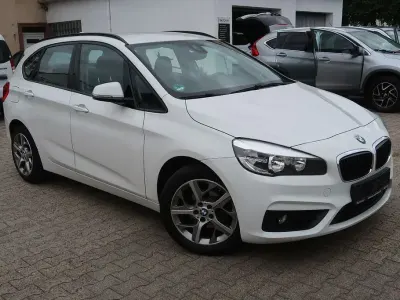 Gebraucht BMW 216 Active Tourer Advantage 102 PS (75 kW) 2016 Weiß Van / Kleinbus